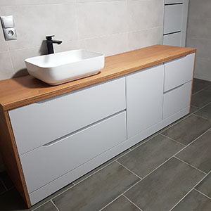 Maßgefertigte Badezimmermöbel – elegant und funktional