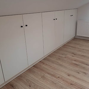 Schiebetüren- und Einbauschränke nach Maß