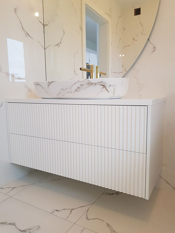 Maßgefertigte Badezimmermöbel – elegant und funktional